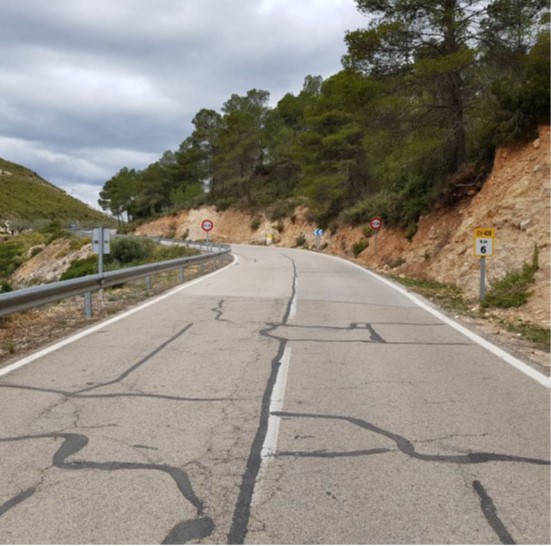 imagen carretera deteriorada CV-428