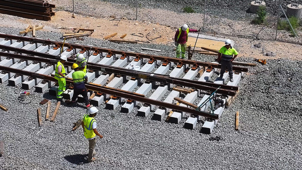 PLAYA DE VIAS Y CONEXIÓN CON LA ZONA INTERMODAL DE ADIF