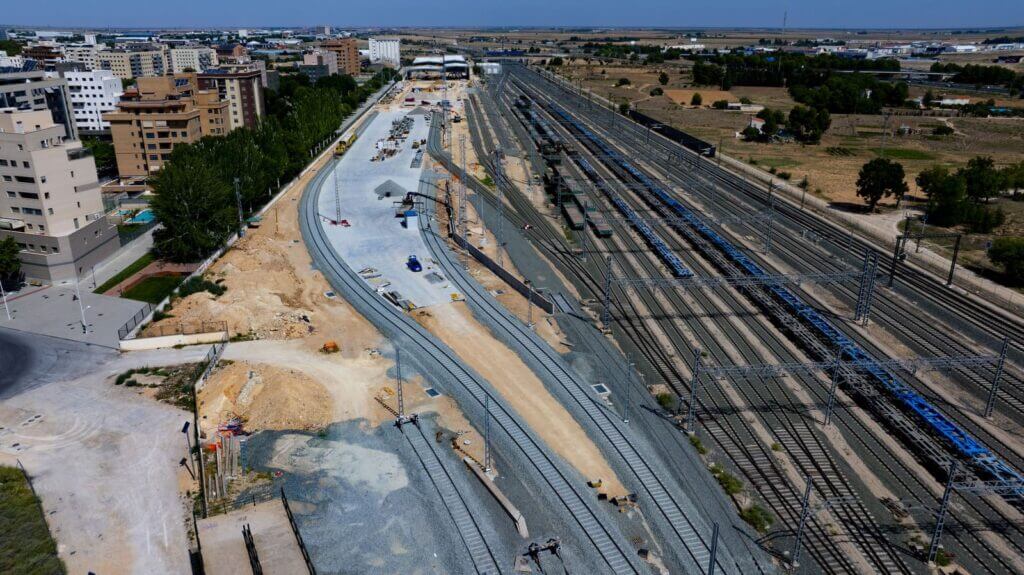 playa vías y conexión intermodal